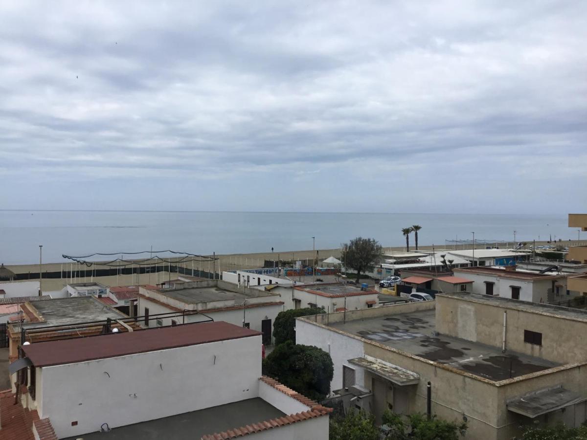 Beach House Apartment Passoscuro Exterior photo